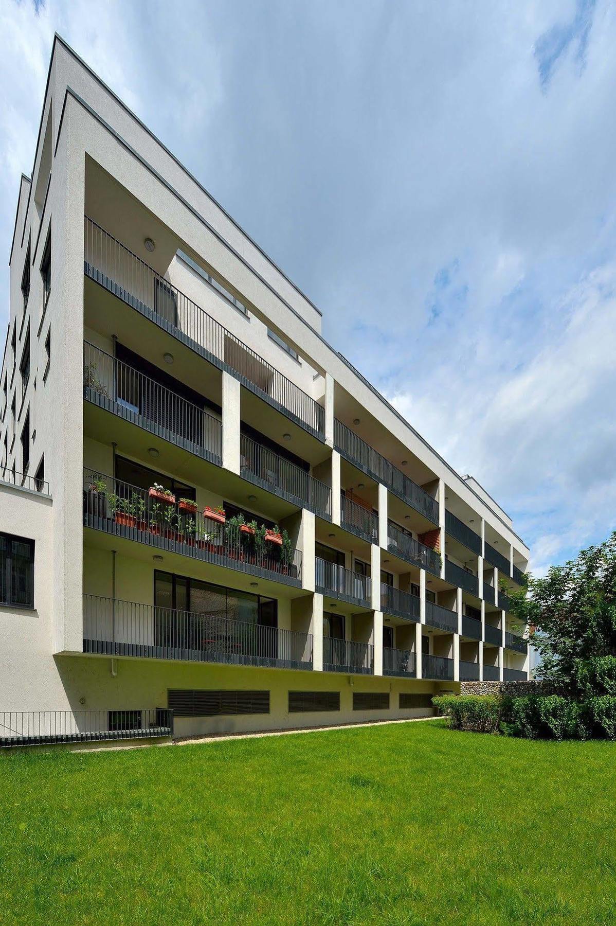 Ambiente Serviced Apartments - Dunajska Bratislava Exterior foto